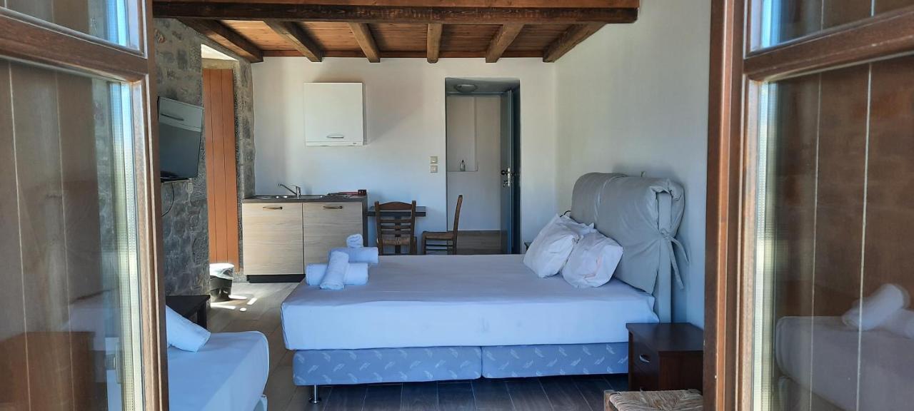 Koukouri Suites Areopoli Exteriör bild