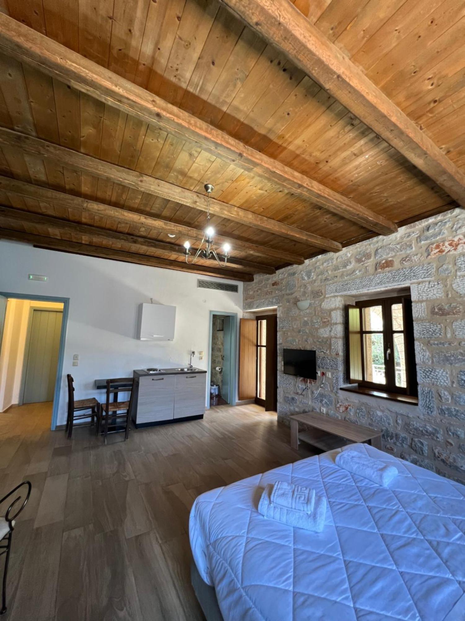 Koukouri Suites Areopoli Exteriör bild