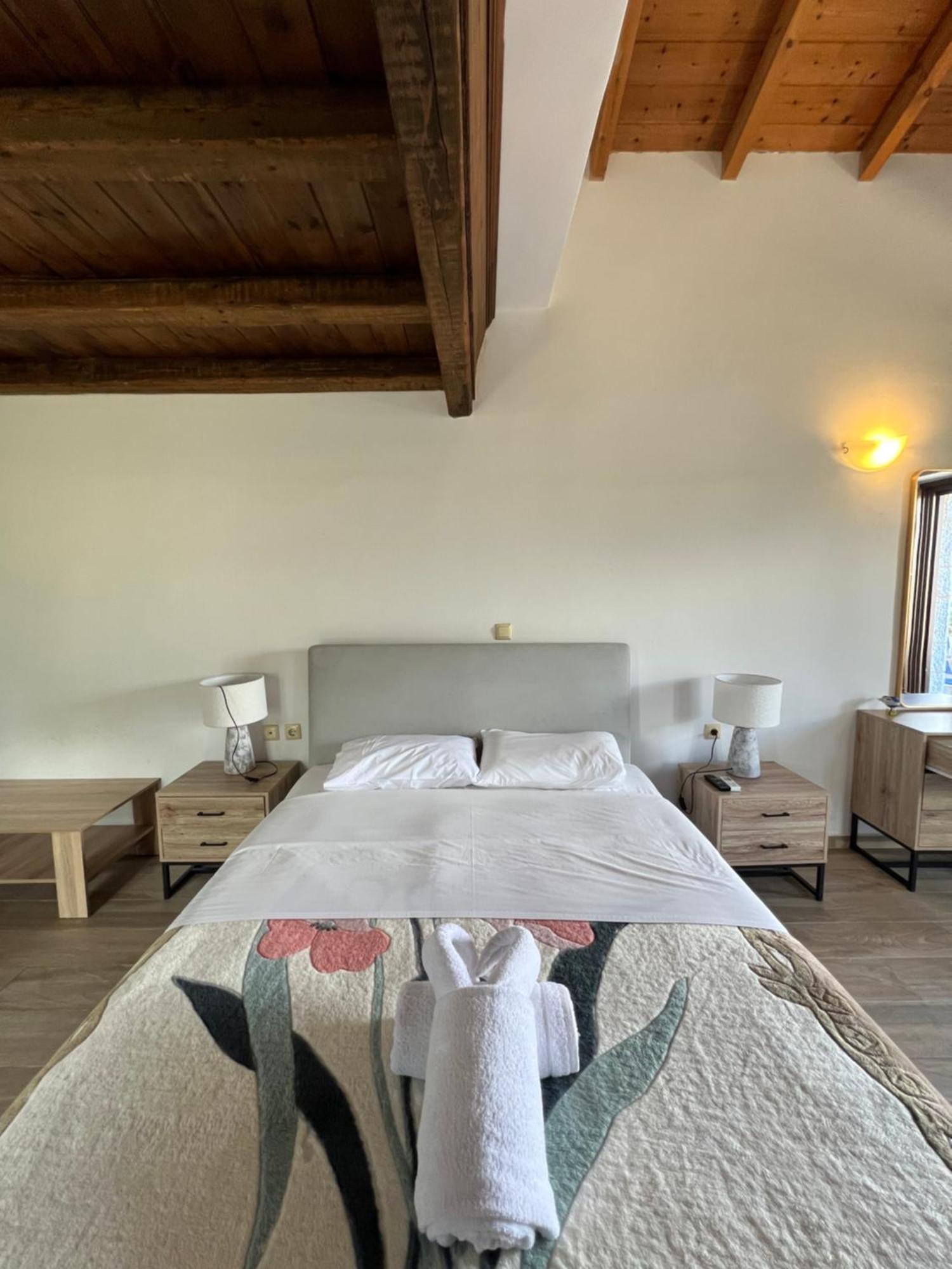 Koukouri Suites Areopoli Exteriör bild